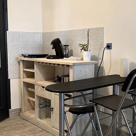 Appartamento Studio A Couches Esterno foto